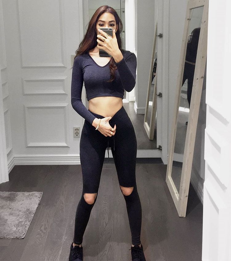 서양물 먹고 자란 동양 누나 몸매