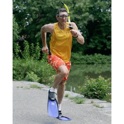 fastest individual 1 mile run wearing swim fins
