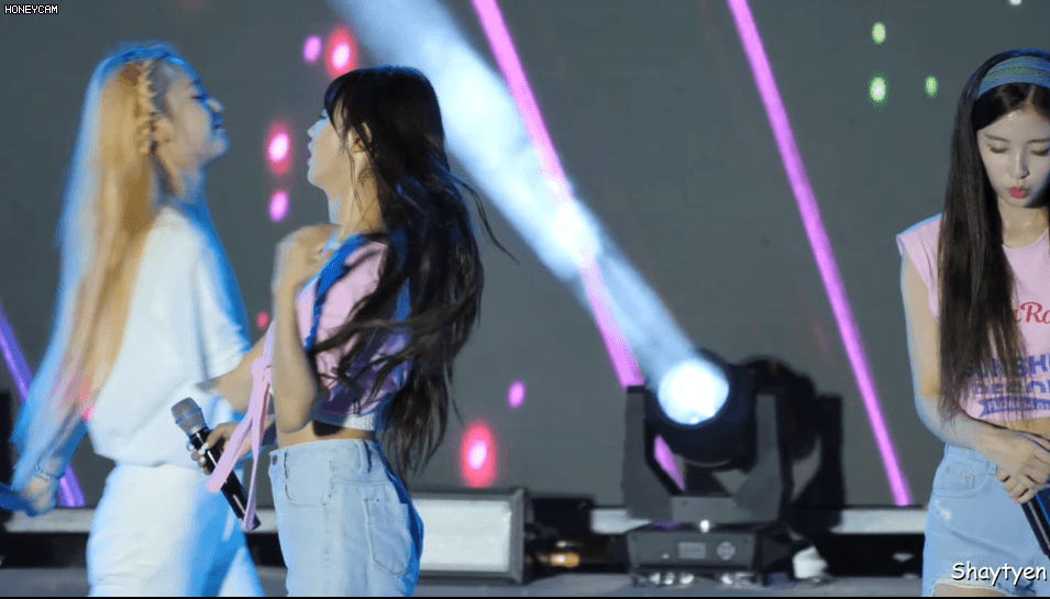 오마이걸(OHMYGIRL) 유아(YooA) Full Time @진주수상뮤직페스티벌