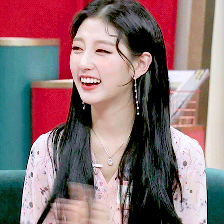 봄바람처럼 살랑살랑 예인이