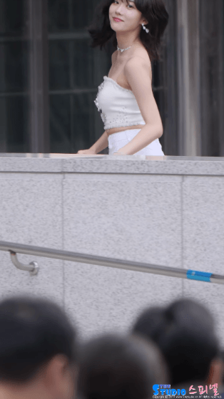 레드카펫 백바지 루다