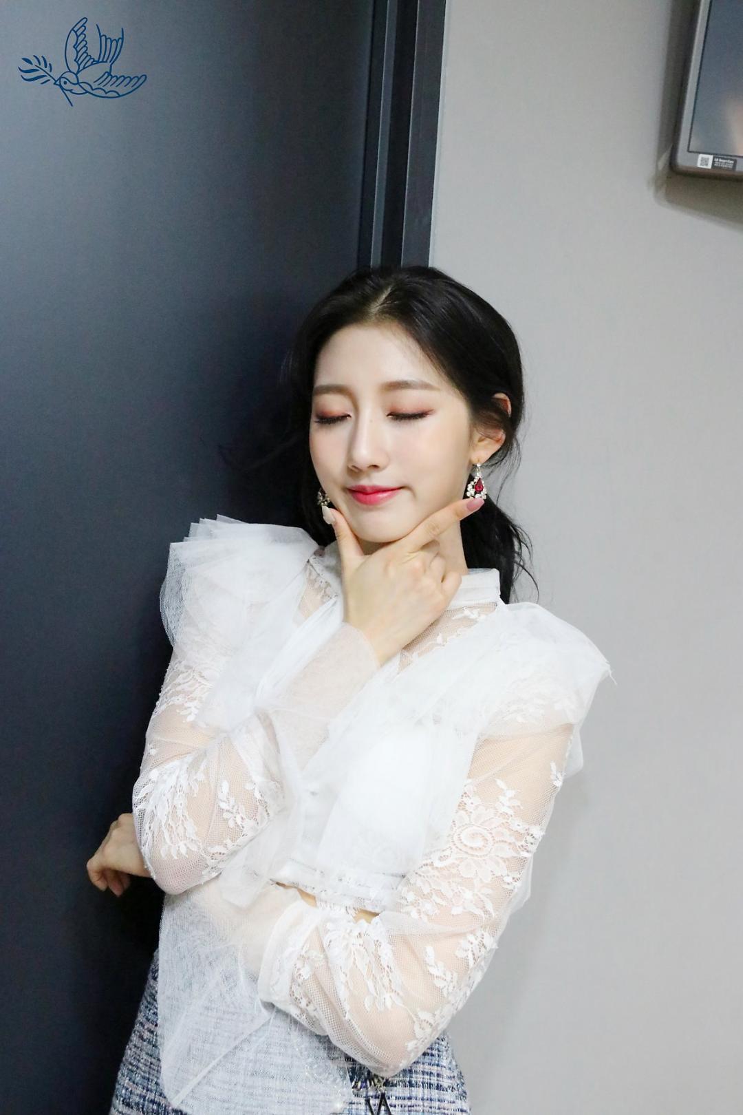Lovelyz 소중했던 기억들로 Rewind 스압~
