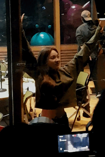 나연 허리라인 + 뒤태