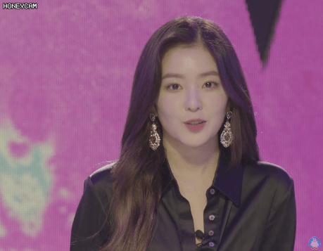 셔츠 단추 네 개 풀은 레드벨벳 아이린