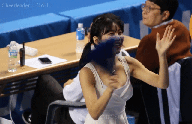 98년생 글래머 치어리더 김하나