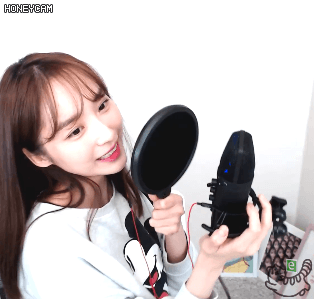 새 마이크 설치 윤태진