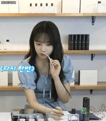킁킁 조유리