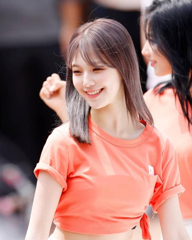 프로미스나인 백지헌