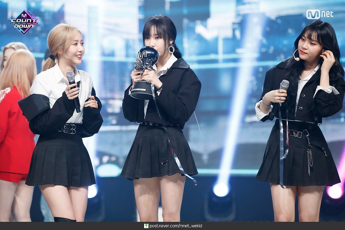 사진 여자친구 엠카운트다운