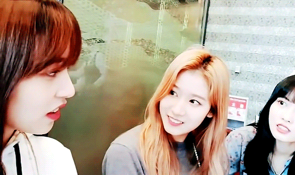 어제자 브이앱 미나 모모 사나 [135mb]