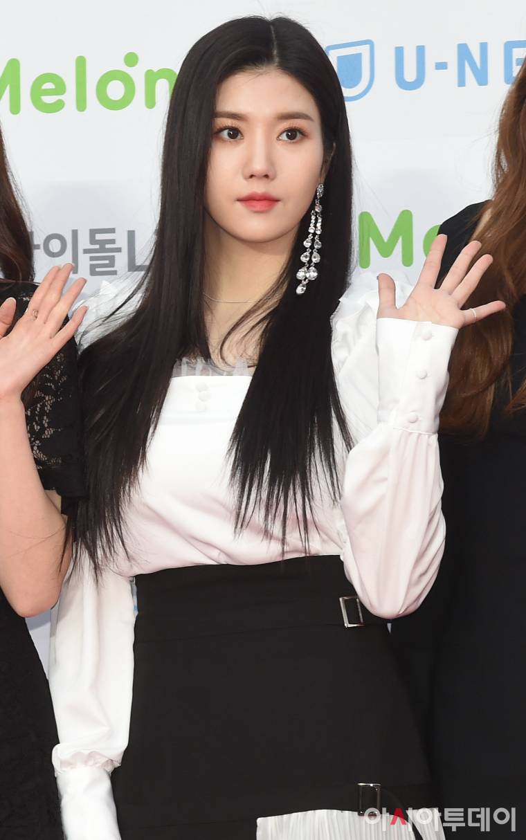 아이즈원 강혜원 안유진 권은비 (고화질 55장)
