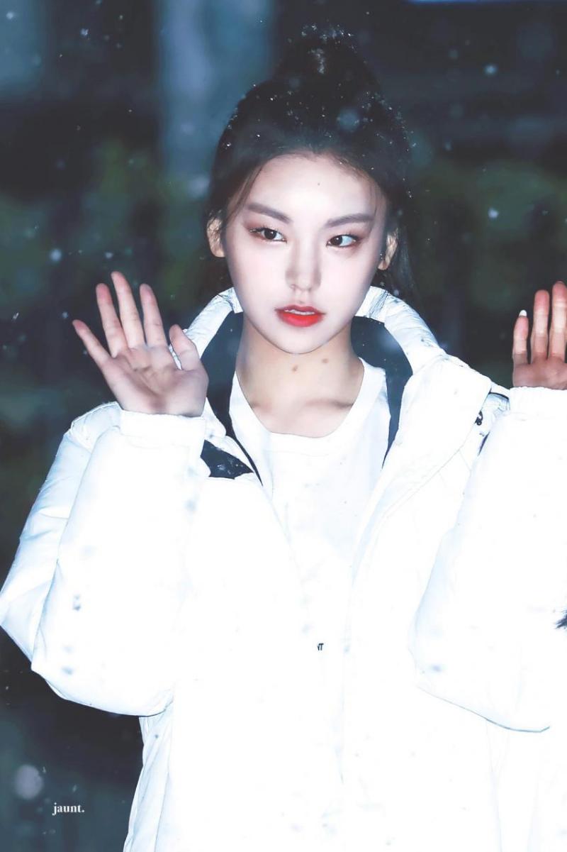 얼마전 고교 졸업한 ITZY 예지