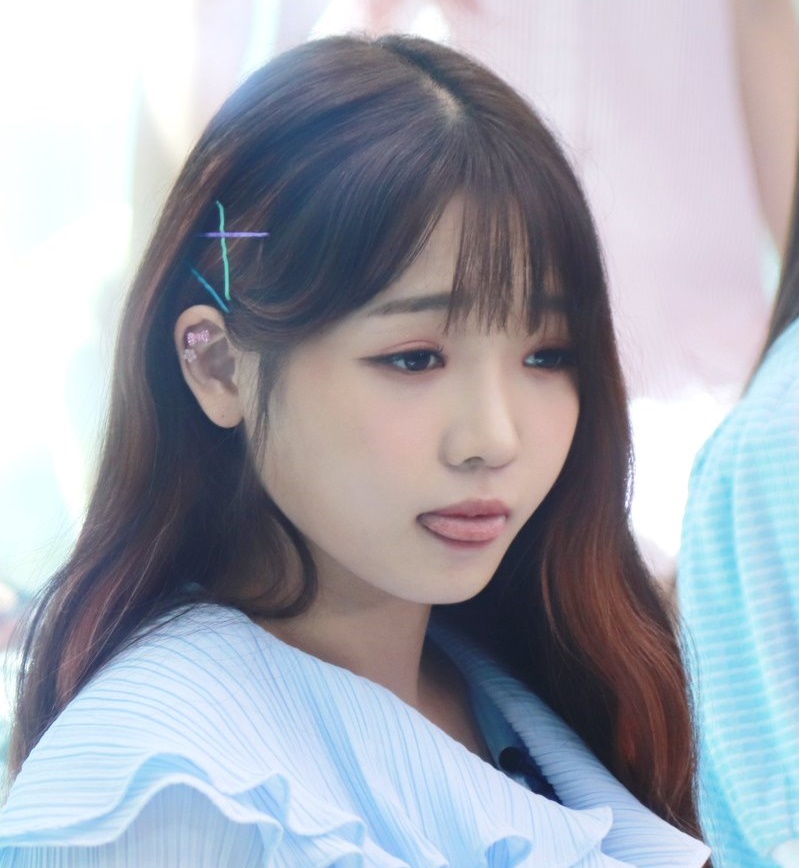 노지선 혀 낼름
