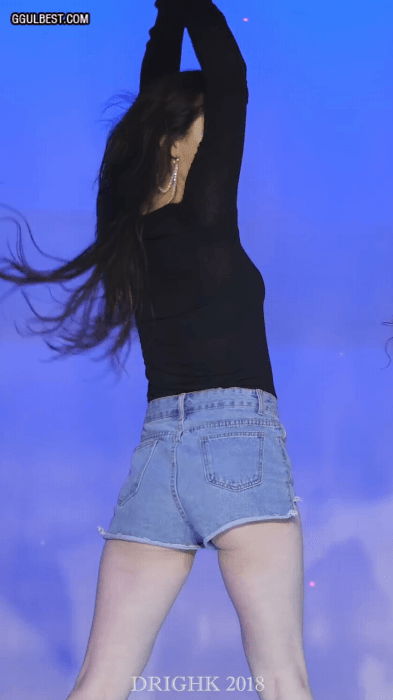 댄스팀 클로에(Chloe) 소희 검정 시스루.gif