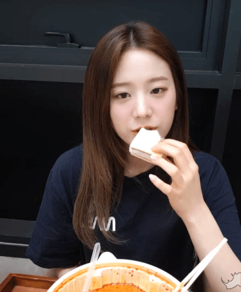 프로미스나인 귤먹방