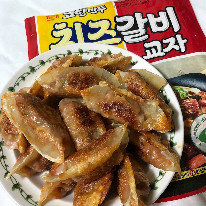 치즈 갈비 만두