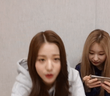 어제자 V앱 귀여운 장원영