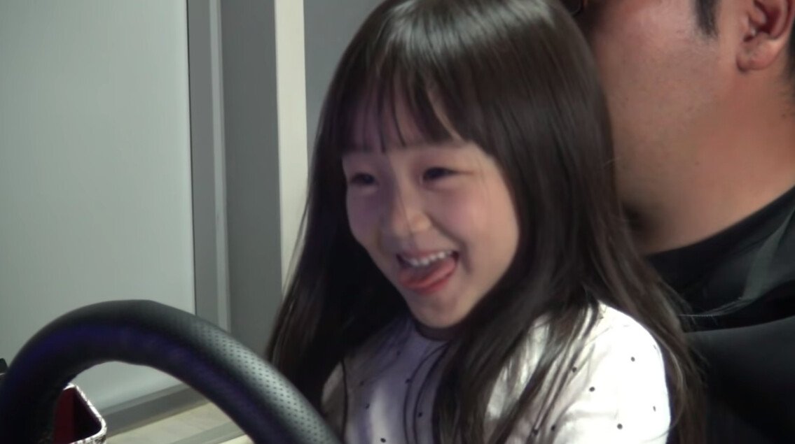 게임방까지 만든 유부남 레이싱 게임 덕후