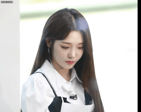 노지선 혀 낼름
