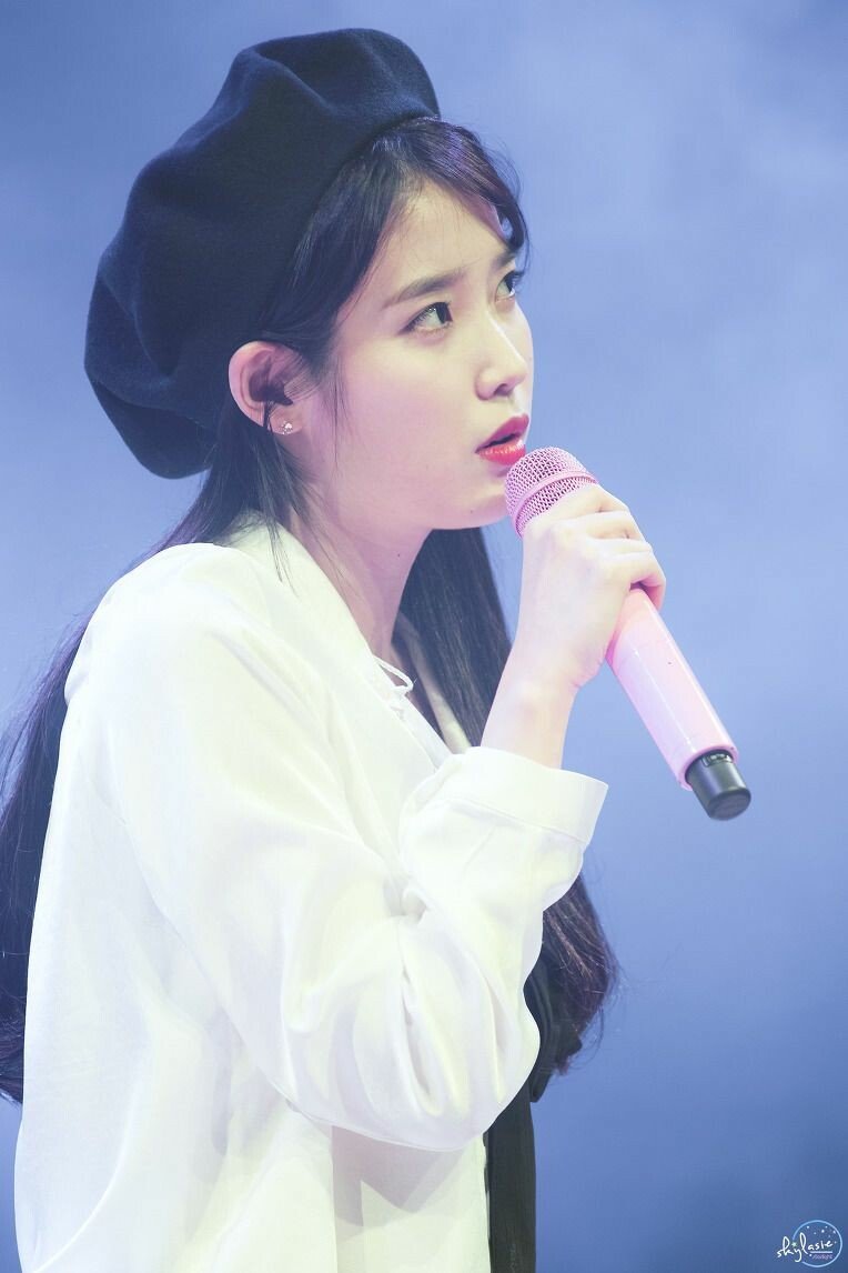 아이유 30장