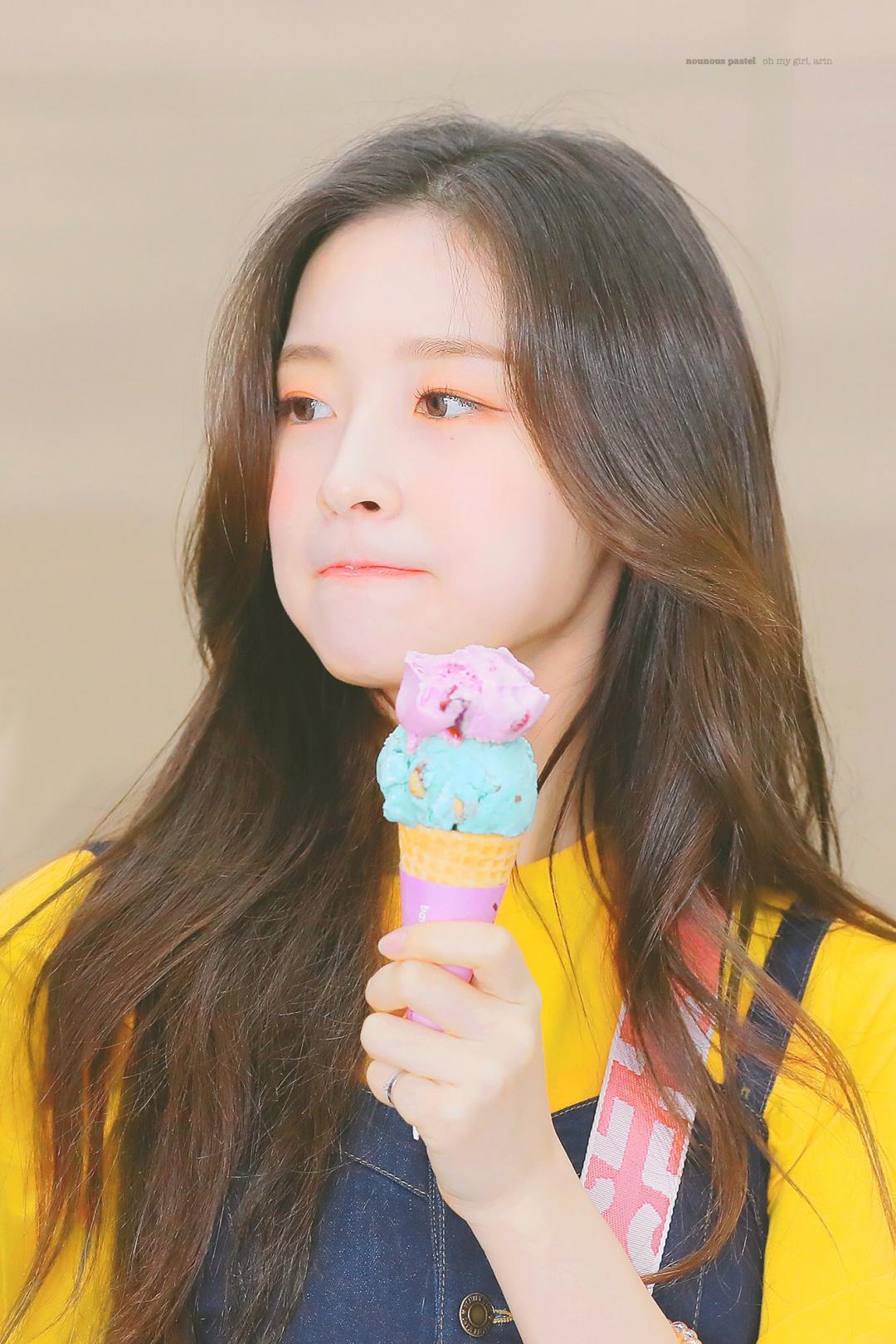 아린이 "아이스크림 한입 먹어"