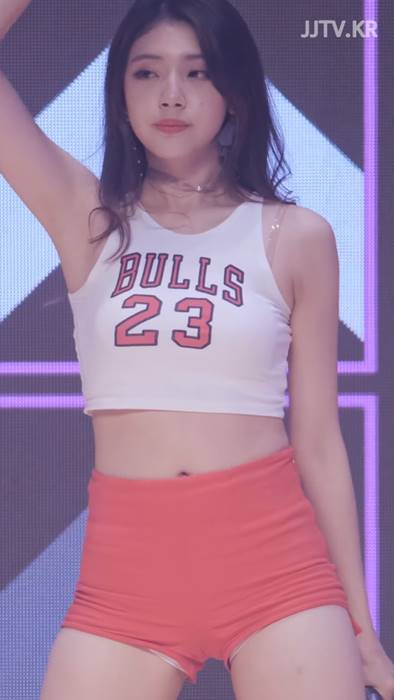처음처럼 유진 타이트한 의상과 몸매