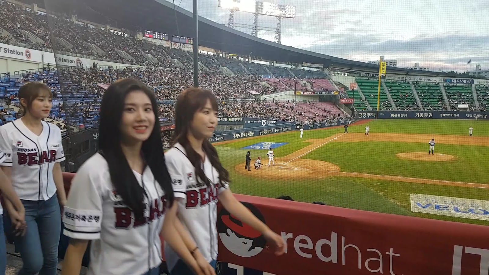 아이즈원 강혜원 안유진 권은비 (고화질 55장)