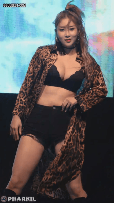 가슴 튕기는 레이샤 솜