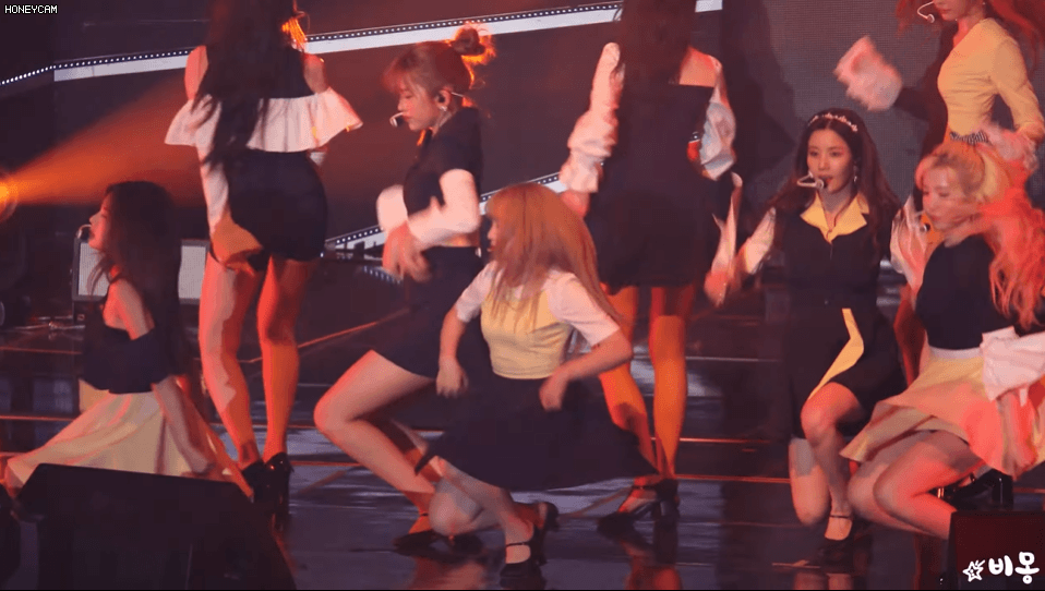 KB Liiv 아이즈원(IZONE) 야부키나코