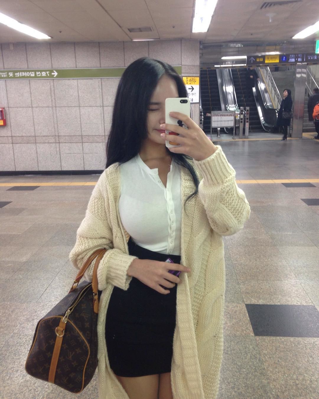 압도적인 블라우스 핏