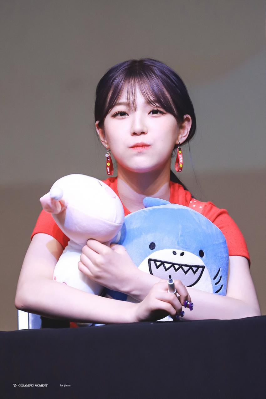 프로미스나인 백지헌