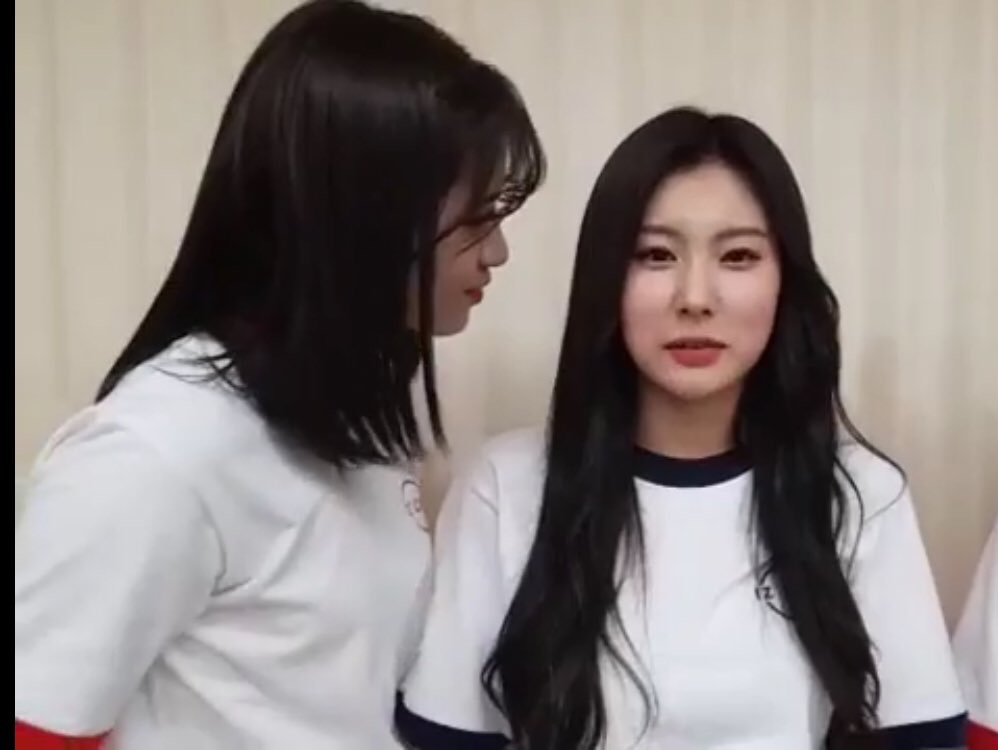 사이 좋은 안유진 강혜원 캐미