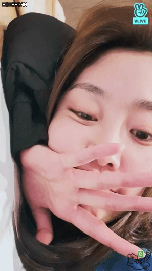 지수 : 전 이렇게 생겼습니다