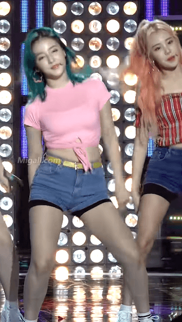 핑크티 입은 낸시