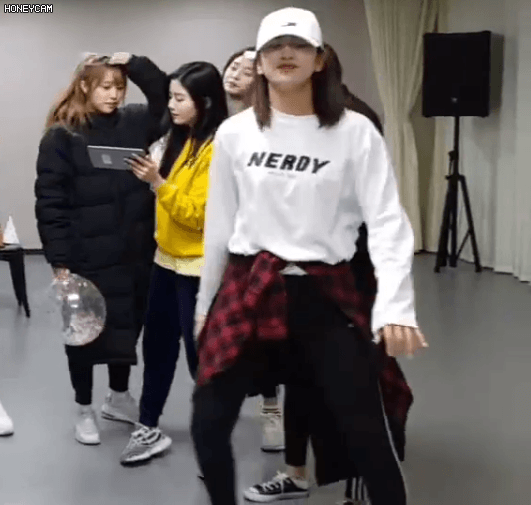 사이 좋은 안유진 강혜원 캐미