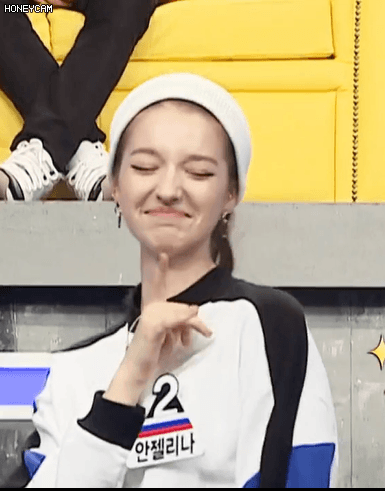 대한외국인 안젤리나,모에카