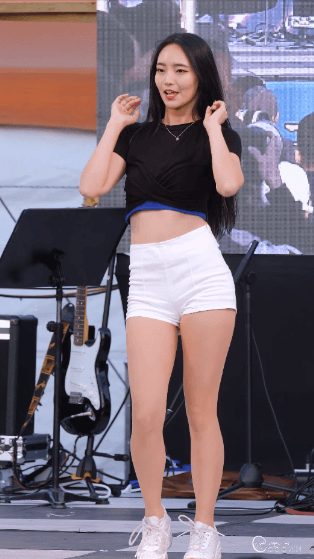 이나경 치어리더.gif