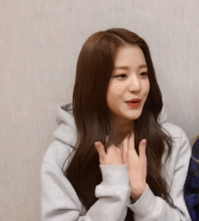 어제자 V앱 귀여운 장원영