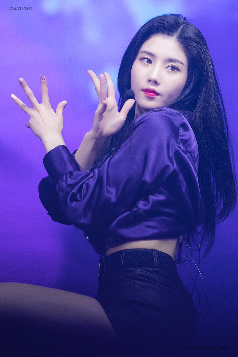 든든한 리더 권은비