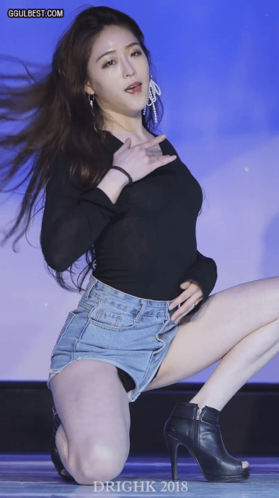 댄스팀 클로에(Chloe) 소희 검정 시스루.gif