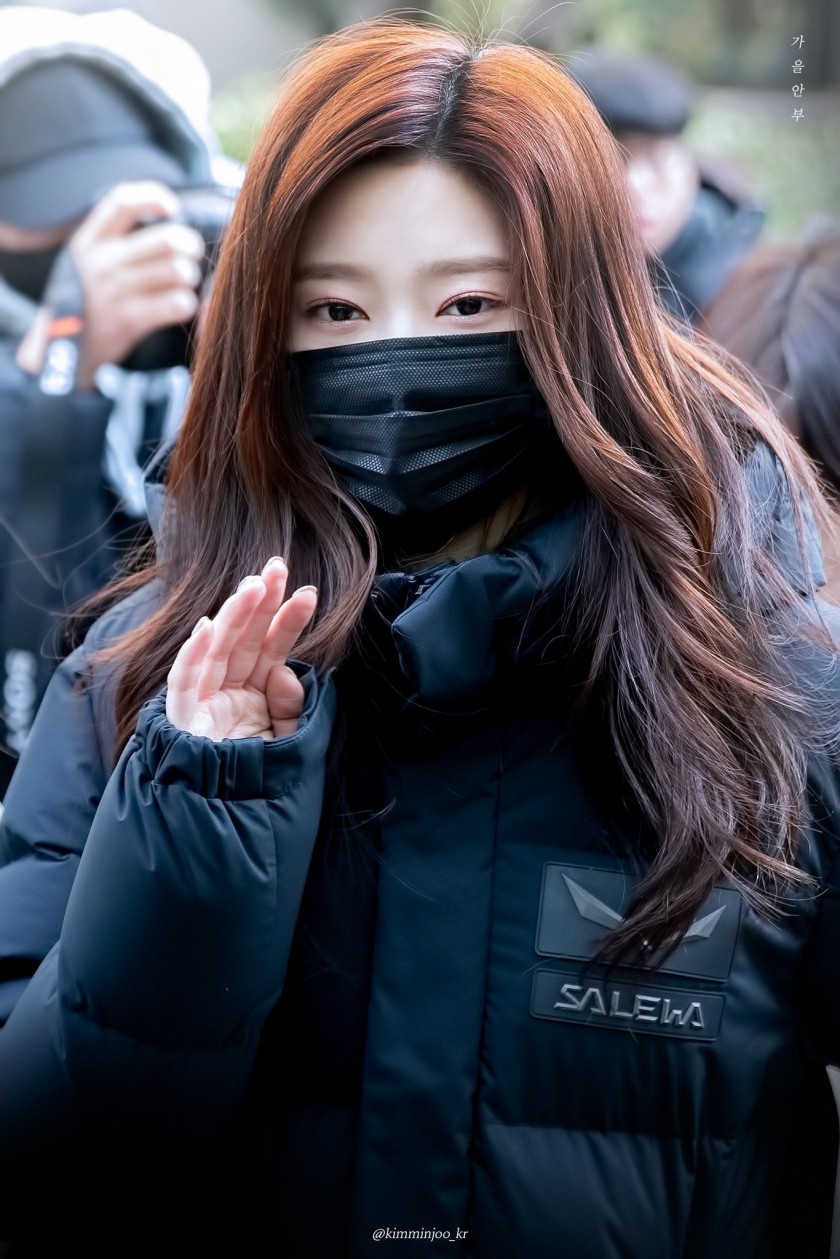 김민주 권은비