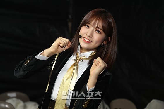 김민주 안유진 권은비