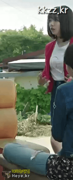 치킨 뜯는 소혜