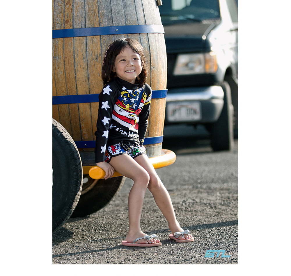 사진 사랑이네 래쉬가드 화보