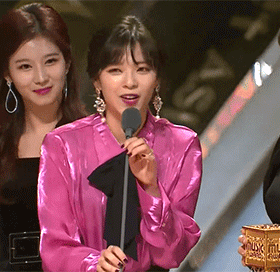 베스트 여자 그룹상 받은 트와이스 지효,정연 수상소감