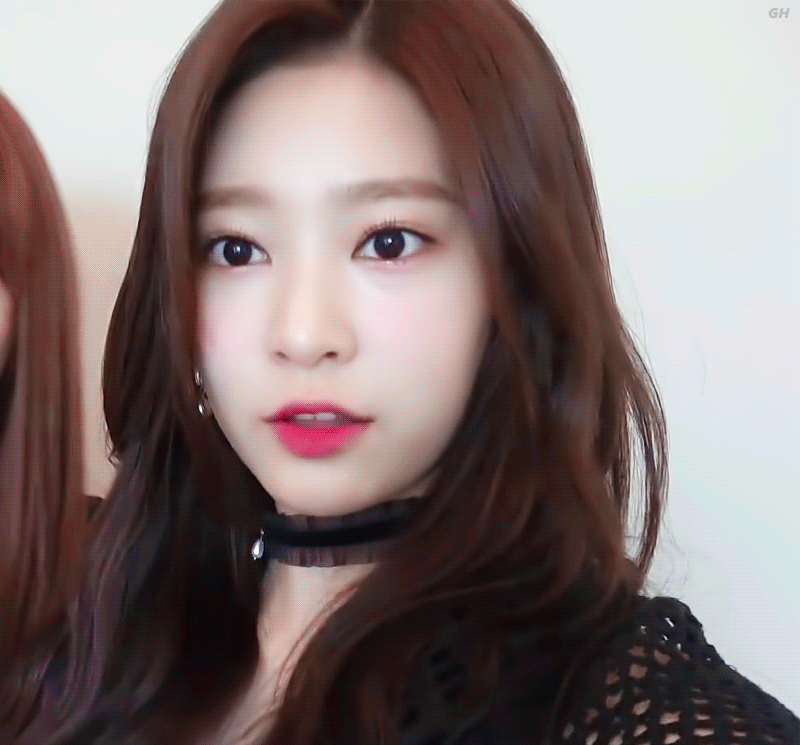 민주 소속사 망해가는중..ㅠㅠ