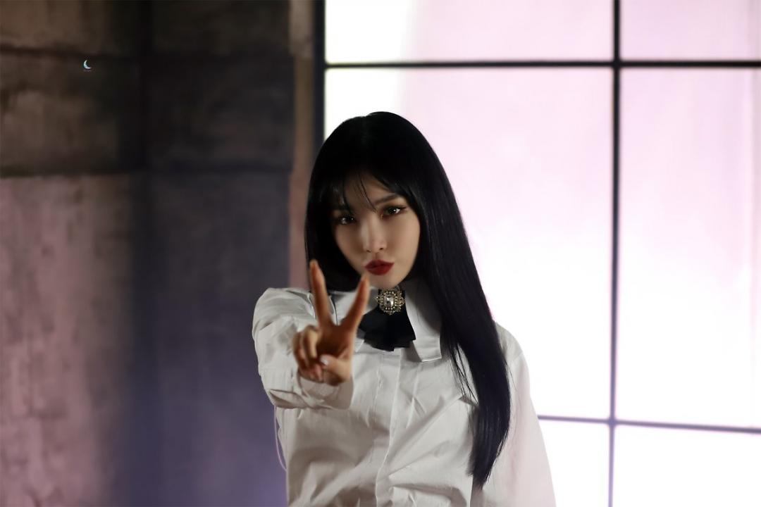 청하의 대기실 벌써 12시 활동기