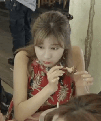 사나 먹방 모음 (1/2) [데이터]
