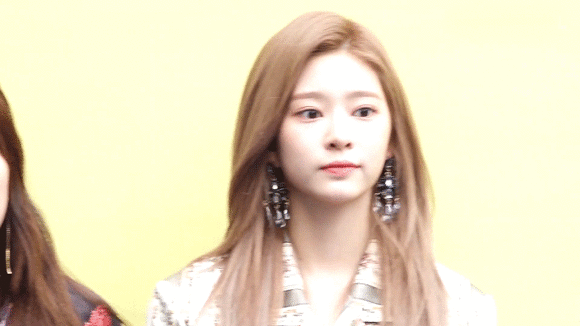 패션쇼 참석한 민주