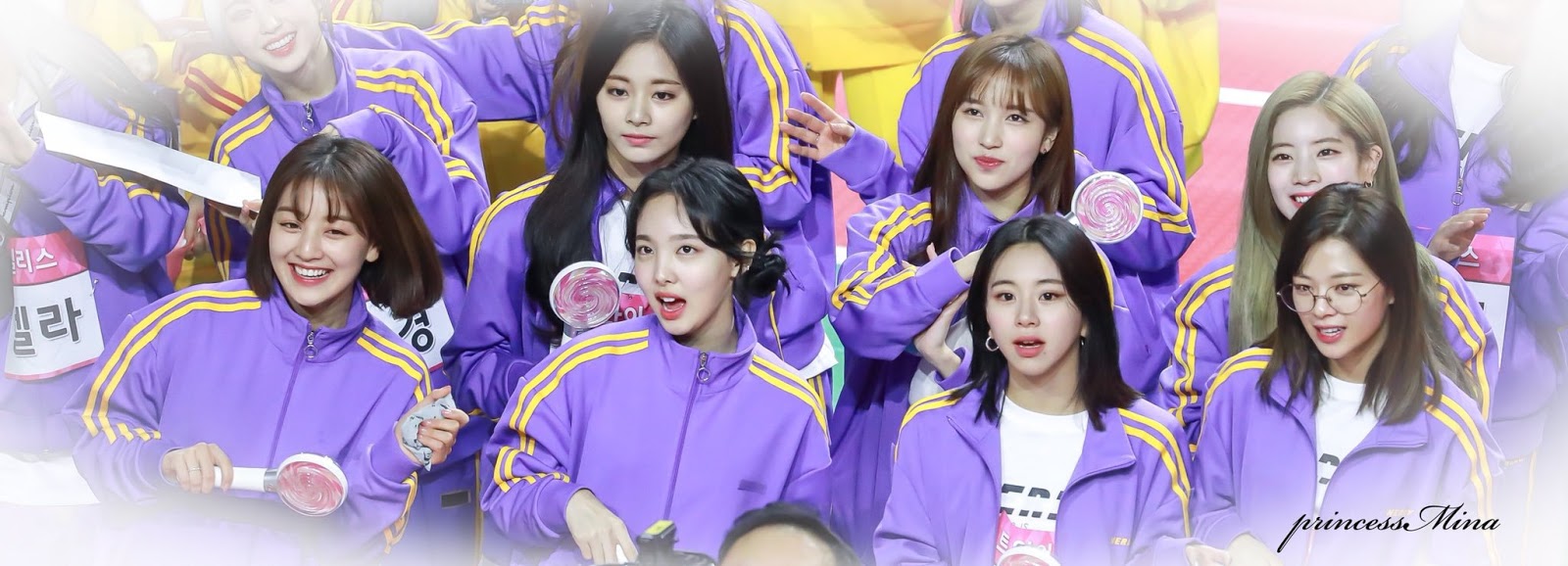 프레디 무큐리 공연을 보는 트와이스